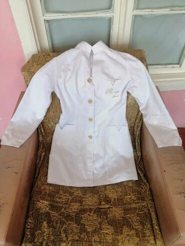 Tibbi geyim: Salam Aleykum Kişi və Qadın üçün Xalatlar satılır az işlənmiş Təzədən — 25