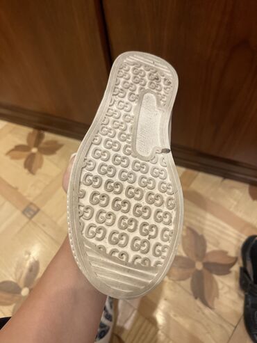 Uşaq ayaqqabıları: 32 razmer,yaxshi veziyyetde -da lalafo.az — 18 Uşaq ayaqqabıları: 32 razmer,yaxshi veziyyetde — 18