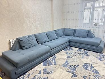 sofa: Угловой диван, C подушками — 1