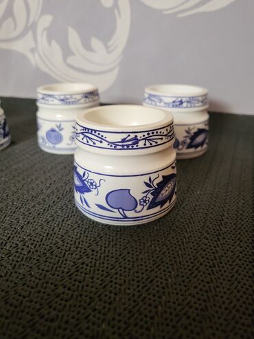 Kuhinjski setovi: Postolja nova za jaja cvibl mustra iz 70ih. Plasticna,retka postolja na lalafo.rs — 7 Kuhinjski setovi: Postolja nova za jaja cvibl mustra iz 70ih. Plasticna,retka postolja — 7