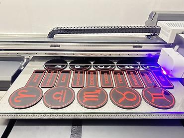 Reklam, çap: UV printer ilə fərdi çap xidməti - Sərt və yumşaq səthlərə birbaşa UV — 24