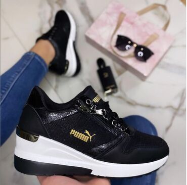 Women's Sneakers and athletic shoes: Puma elegantne patike

Novo
Brojevi 36 do 41

fb Moja Kupovina 1 — 9