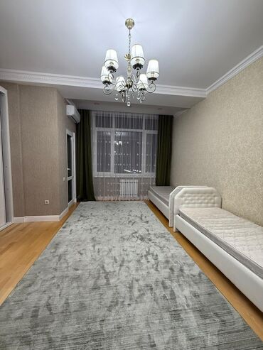 Другие строительные материалы: Продается 4- комнатная квартира Адрес: ТЦ Ала-Арча Ск : Авангард ЖК — 13