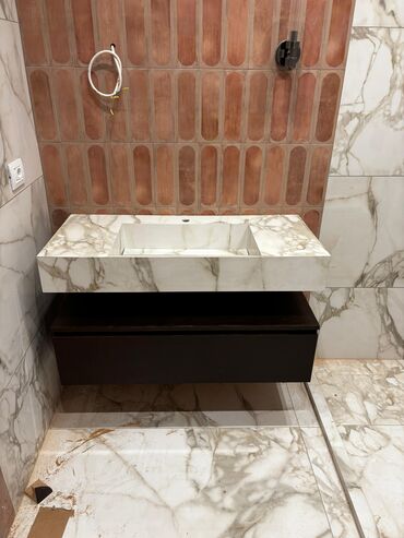 Çanaqlar, tülpanlar: Mərmər effektli inteqrə lavabolar və vanna otağı tezgahları - — 8