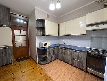 монолитный дом из бетона: 3 комнаты, 74 м², 12 мкр 105 серия, 1 этаж, Косметический ремонт — 6