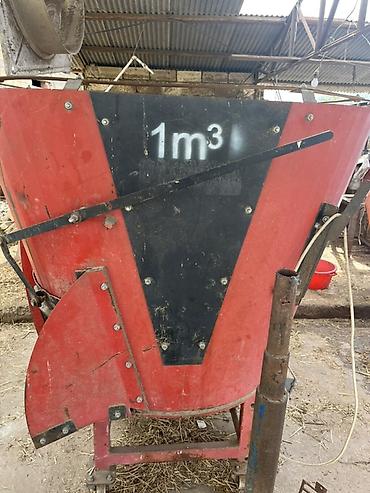 ÖZADAY elektrikli yem və ot qarışdırıcısı – 1 m³ - Həcm: 1 m³ (korpus — 6