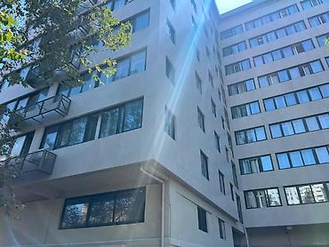 8 noyabr: Bakı, Ağ şəhər, 2 otaqlı, Köhnə tikili, m. Xətai, 87 kv. m — 1