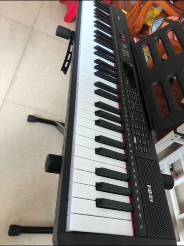 Другая аудиотехника: Продается Electronic Keyboard (новая), отдаю за пять