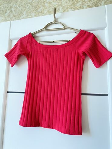 Futbolka və maykalar: Koftanın ölçülər 38-M. L-40 Bədənlərə uyğundu. Materalı əla təzə — 7