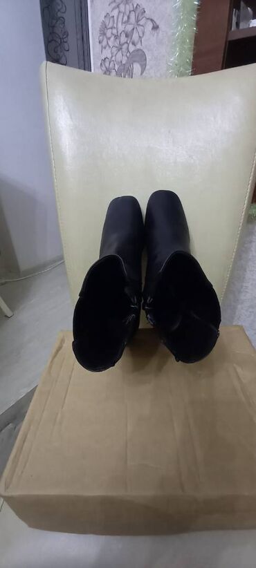 Çəkmələr: Ölçü: 41.5, Yeni -da lalafo.az — 6 Çəkmələr: Ölçü: 41.5, Yeni — 6