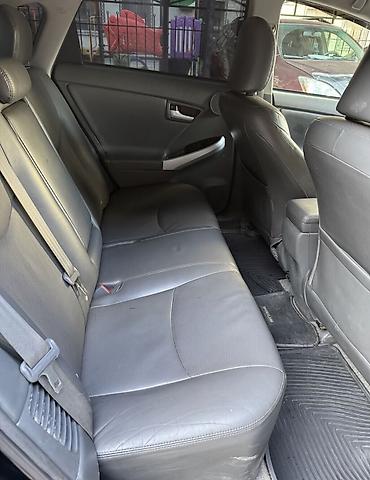 маши: Toyota Prius: 2012 г., 1.8 л, Вариатор, Гибрид, Хэтчбэк — 8