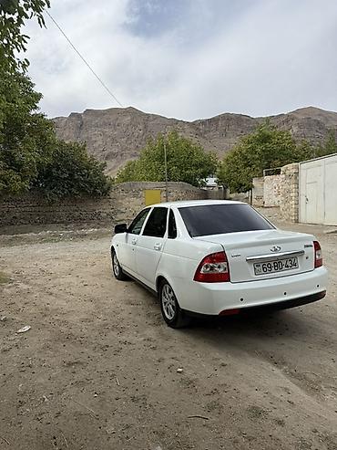 bmw e39 qapi: VAZ (LADA) Priora: 1.6 l | 2015 il 334065 km Sedan — 6