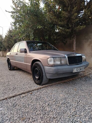 arx cəkən: Mercedes-Benz 190 (W201): 0.2 l | 1992 il Sedan