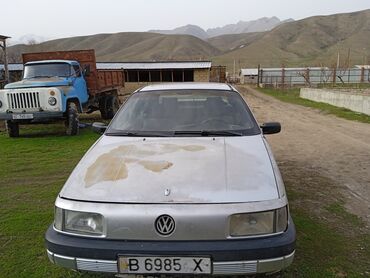 volkswagen стоимость: Volkswagen Passat: 1992 г., 1.8 л, Механика, Бензин, Седан