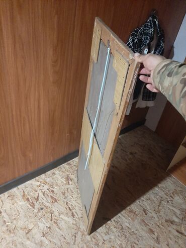 фуллен зеркало с полкой: Зеркало в деревянной раме, напольное/настенное, прямоугольное. -