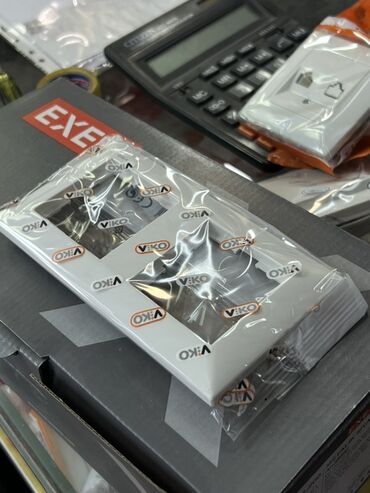 флипчарты магнитно маркерная с дополнительными планками: Рамка для электроустановочных изделий VİKO (многосекционная) - Цвет