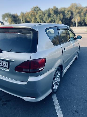man: Toyota Ipsum: 2002 г., 2.4 л, Автомат, Бензин, Минивэн — 3