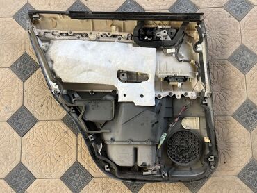 Дверные карты: Дверная карта Toyota 2018 г., Б/у, Оригинал, США — 12