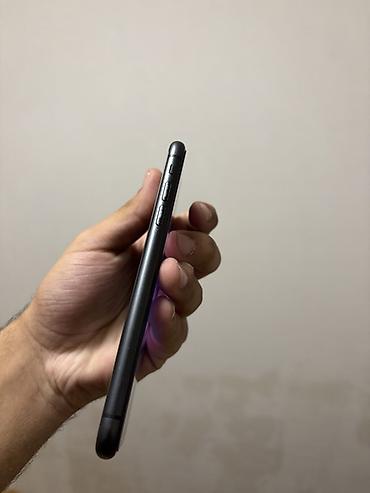 iphone satilir: IPhone 11, 64 GB, Qara, Face ID — 4