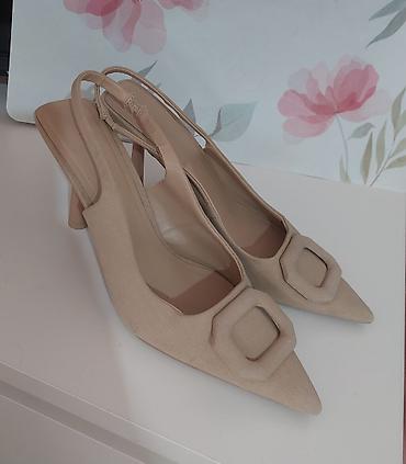 oglasi žene: Reserved bež slingback salonke sa špicastim vrhom - Elegantne salonke — 1