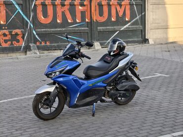 купить мини мотоцикл для детей на бензине: Макси скутер Yamaha, 150 куб. см, Бензин, Б/у