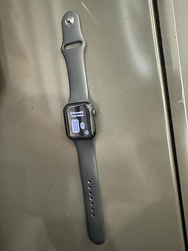 smart tv: Apple Watch (qara rəngli silikon kəmərli) - Model: Apple Watch Series — 2