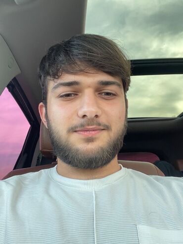 Fizika: İş axtarıram part time ofisiant vəya playstation işi. Tələbəyəm səhər