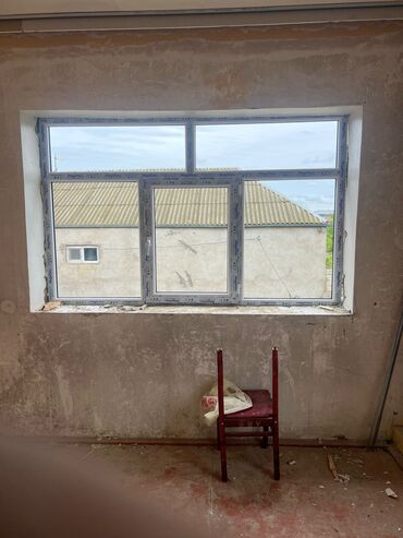 Plastik pəncərələr: Ağ rəngli plastik pəncərəler 1kv 55 manat
qapılar 90 manat — 10