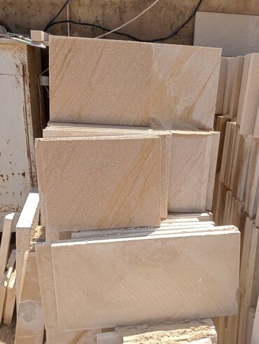 Ağlay: 4 manatdan başlayan qiymetler bütün növ ağlay daşlari elaqe saxliya — 17