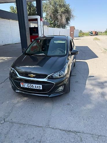 шевроны: Chevrolet Spark: 2019 г., 1 л, Автомат, Бензин, Хэтчбэк — 1
