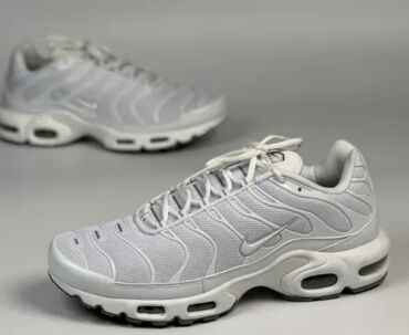 95 ice patike: Air max plus triple white. Nove. Made in Wietnam