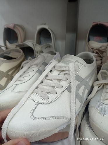 just do it: Кроссовки низкие в уличном стиле Варианты расцветок: - Серо-белые с — 8