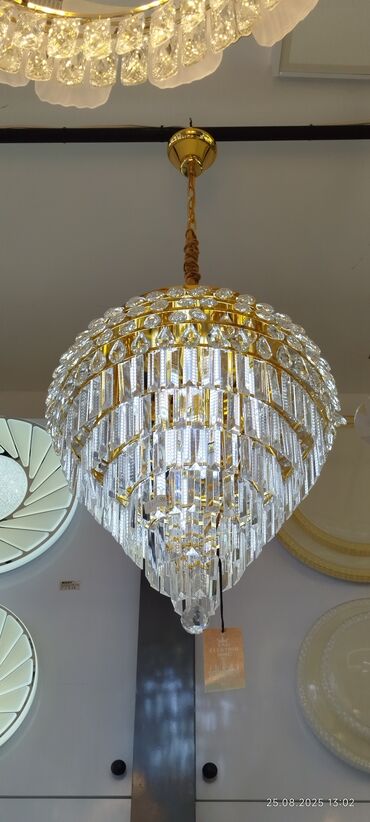 Çılçıraq, 10 və daha çox lampa, Xrustal