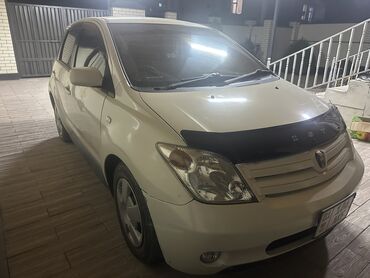 Toyota: Toyota ist: 2003 г., 1.3 л, Автомат, Бензин