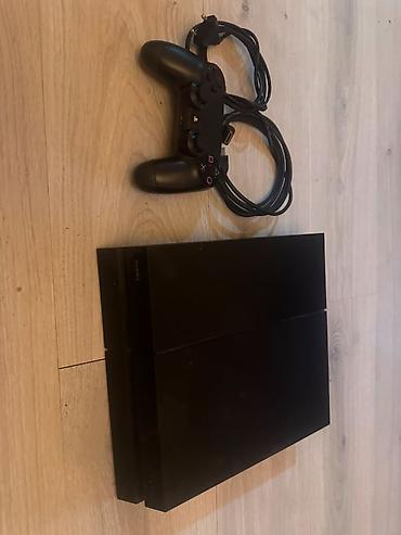 ps4 icare: Playstation 4 satilir. Çox az istifadə olunub. Hətda toplamda istifade — 3
