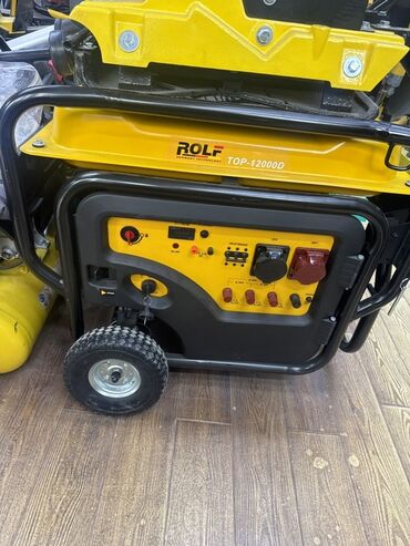 электрическое генератор: Бензиновый генератор ROLF TOP-12000D Мощный мобильный