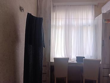 Otaqların uzunmüddətli kirayəsi: Kirayə – 1 otaqlı mənzil/otaq Məlumat: - Tək oğlana, 2 qıza və ya — 2