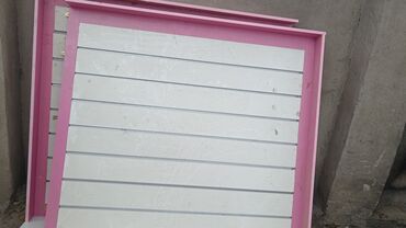 Məhsul: Slatwall tipli vitrin paneli - Material: MDF/laminat əsaslı