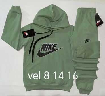 Komplet trenerke: Nike, 122-128, Unisex — 16