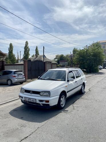 фолсваген голф универсал: Volkswagen Golf: 1995 г., 1.8 л, Механика, Бензин, Универсал