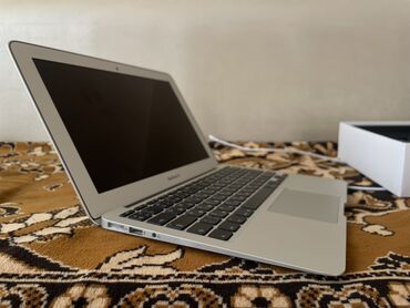 Комплектующие для ПК и ноутбуков: Б/у Apple MacBook, 12.3 ", AMD A3, < 128 ГБ