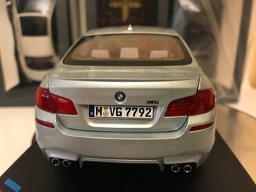 Avtomobil modelləri: Коллекционная модель BMW M5 V8 Biturbo F10 silverstone 2012 Paragon — 15