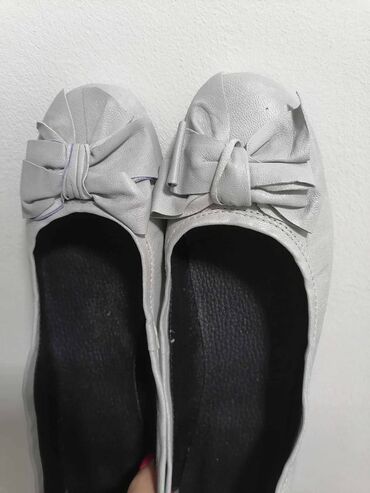 baletanke 41: Ballet shoes, 42