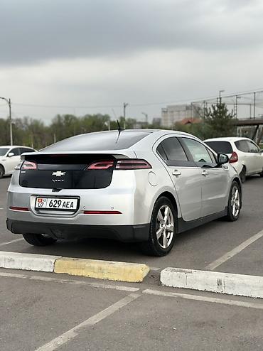 Продажа авто: Chevrolet Volt: 2011 г., 1.4 л, Гибрид, Хэтчбэк — 4