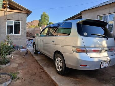 купить газель бортовой: Toyota Gaia: 2003 г., Бензин, Вэн/Минивэн