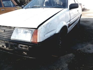 Nəqliyyat: VAZ (LADA) Corolla: 0.6 l. | 1984 il | 12000 km. | Sedan