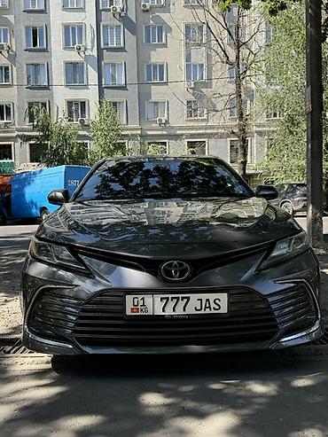 jas: Toyota Camry: 2023 г., 2.5 л, Автомат, Бензин, Седан — 2