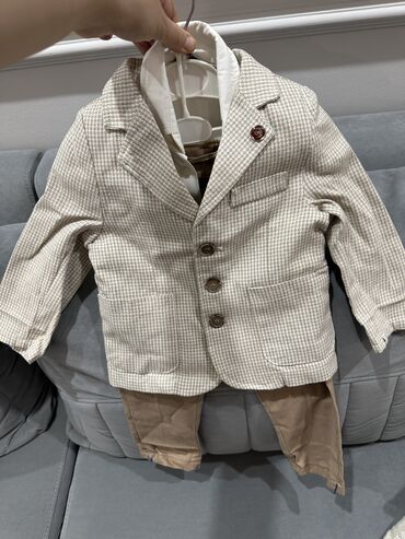 школьная форма бу: Комплект, цвет - Бежевый, Б/у