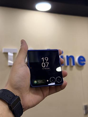 z flip 2: Samsung Galaxy Z Flip7, 256 GB, rəng - Göy, Sensor, Simsiz şarj, Zəmanət — 6