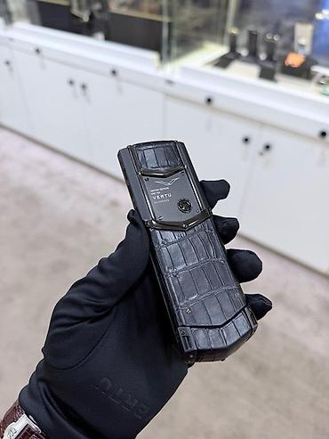 Vertu: Vertu 4 GB, rəng - Qara, Düyməli — 14